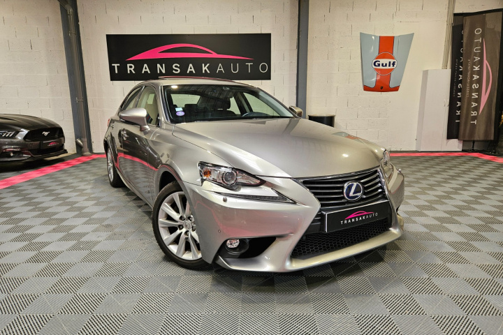 LEXUS IS