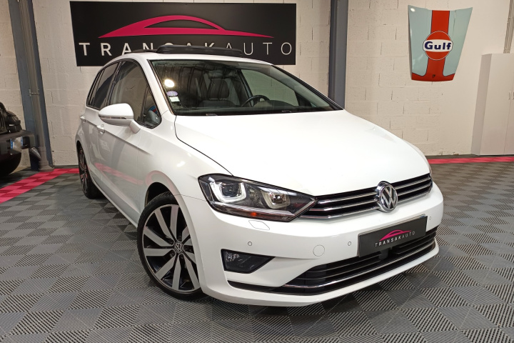 VOLKSWAGEN GOLF SPORTSVAN