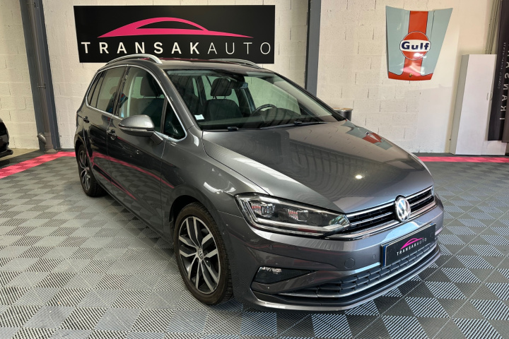 VOLKSWAGEN GOLF SPORTSVAN