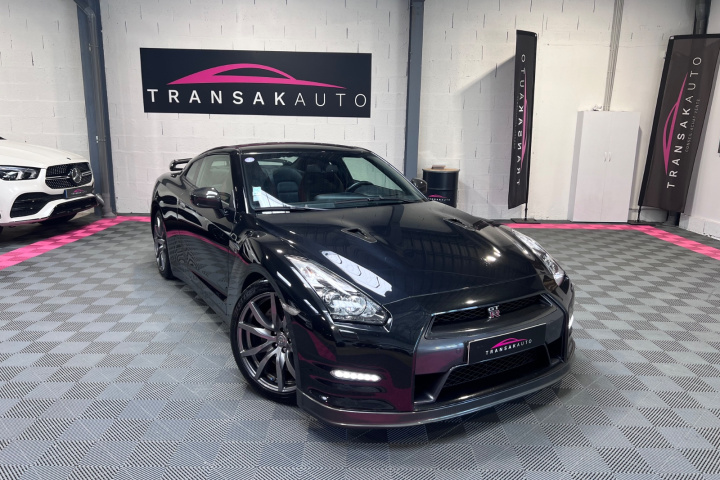 NISSAN GT-R